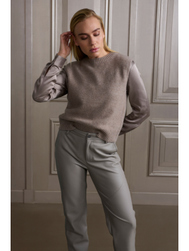 Pull sans manches ouverture...