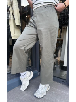 Pantalon à jambes droites...