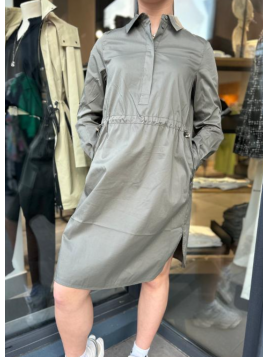 Robe sportive serrée taille...