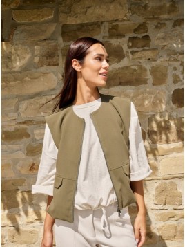 Veste tissée sans manches...