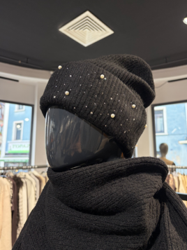Bonnet avec perles et...