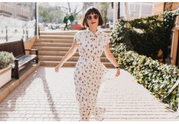 Comment porter une robe longue ? Le guide complet pour une tenue élégante, féminine et facile à adopter